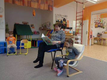 Čtení s babičkou