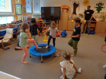 Veselé cvičení u broučka